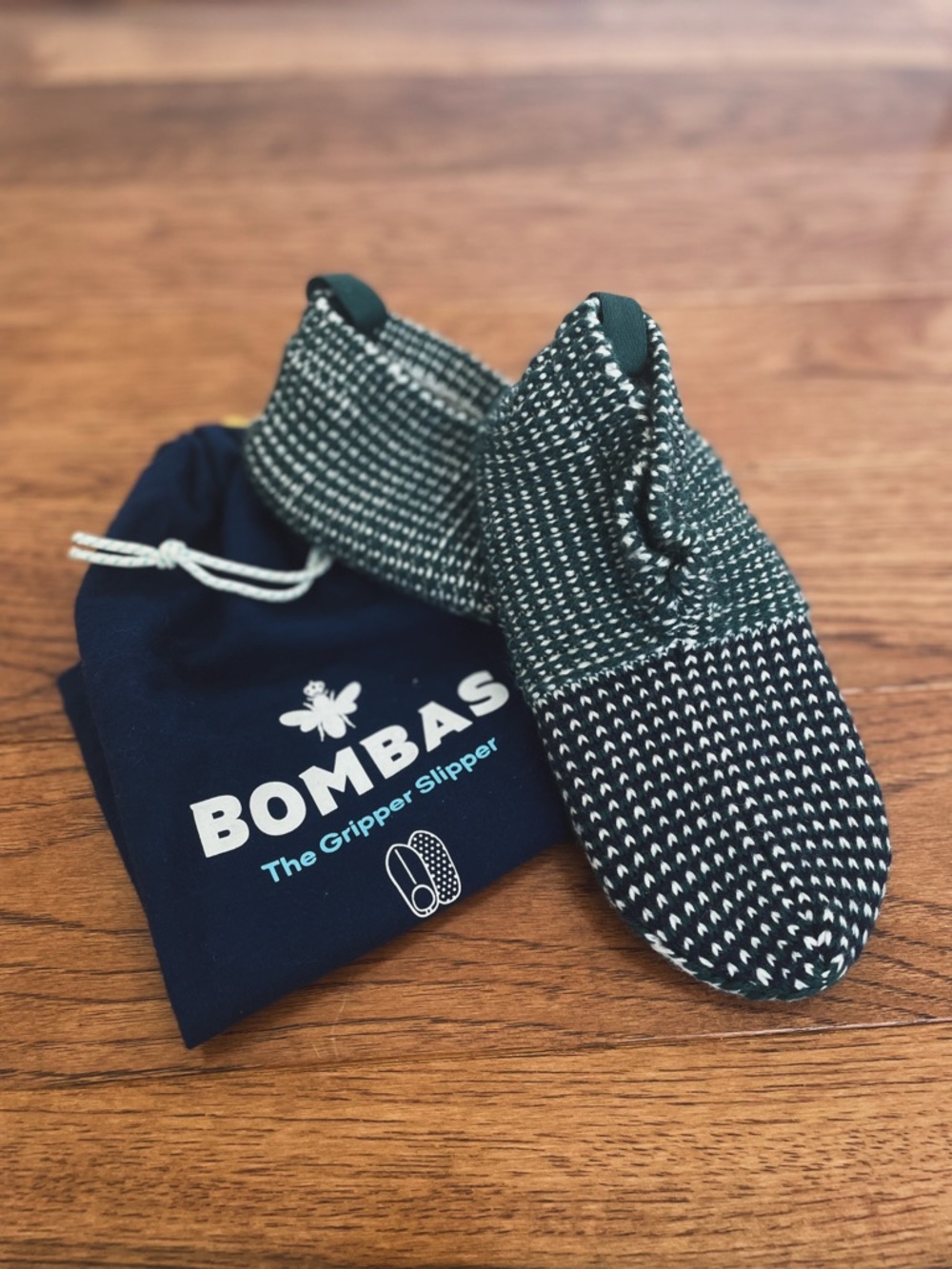 NWOT Youth Bombas Gripper Slippers
